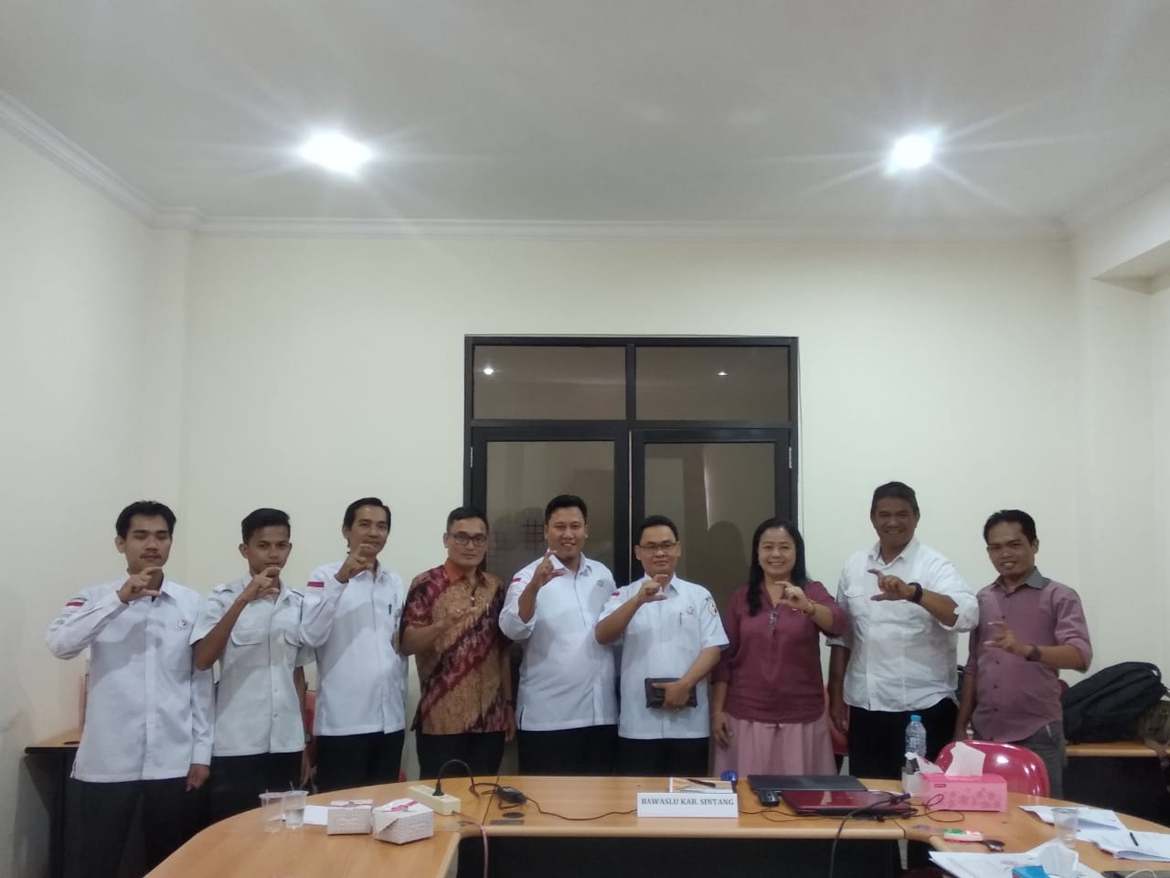 BAWASLU KABUPATEN SINTANG PERSENTASI KETERBUKAAN INFORMASI PUBLIK