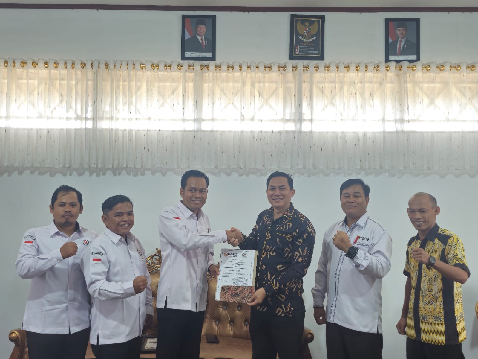 Bawaslu Sintang Jalin Kerja Sama Strategis dengan Fakultas Hukum Universitas Kapuas Sintang Melalui Penandatanganan PKS