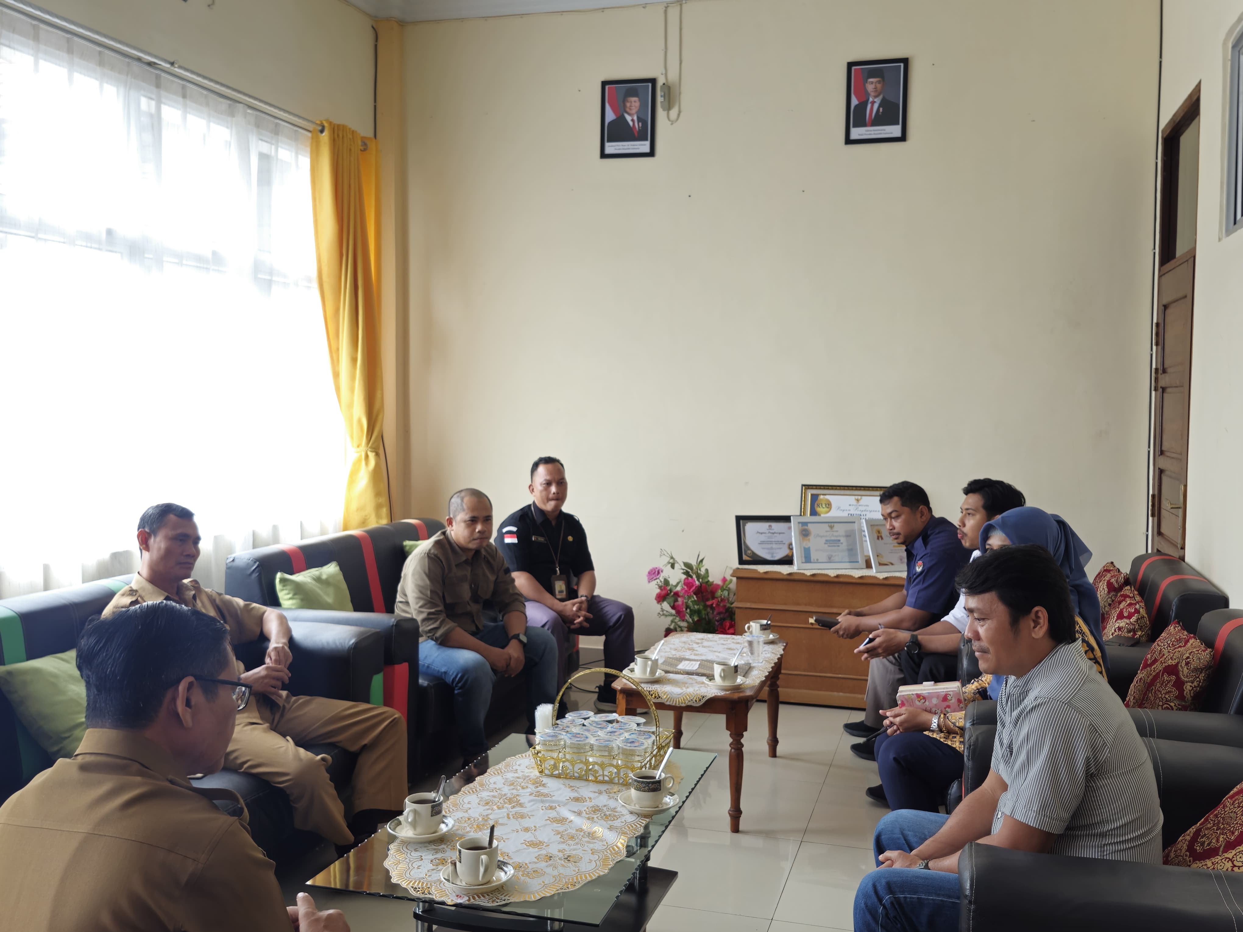 astikan Akurasi Data Pemilih, Bawaslu dan KPU Sintang Koordinasi dengan Disdukcapil