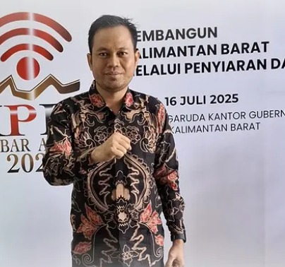 Ketua Bawaslu Sintang Hadiri KPID Kalbar Award Tahun 2025