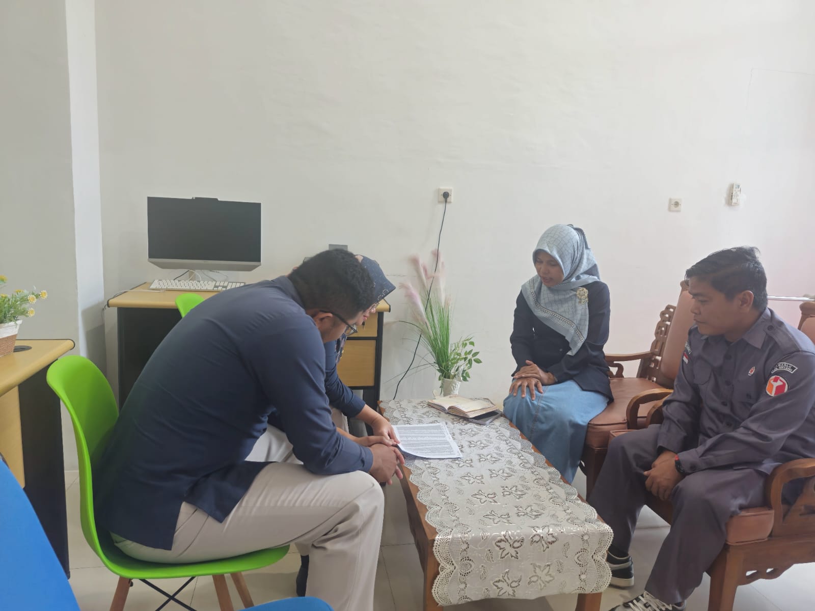 Koordinasi untuk Data Pemilih yang Akurat, Bawaslu dan KPU Sintang Kunjungi BPS