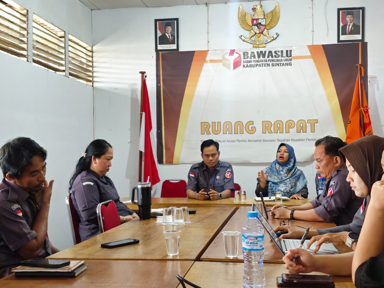 Jelang Pelaksananan P2P Daring, Bawaslu Sintang melakukan Rapat Persiapan