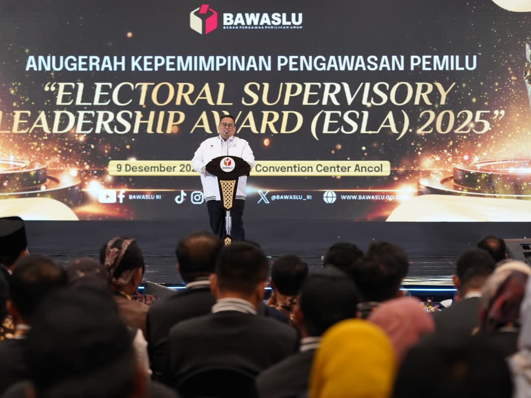 Ketua Bawaslu Rahmat Bagja dalam kegiatan Electoral Supervisory Leadership Award (ESLA) di Jakarta, Selasa (9/12/2025).