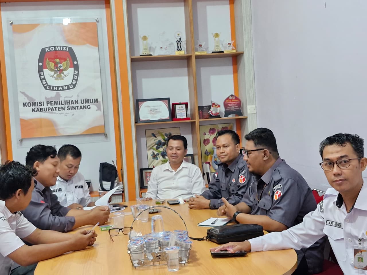 Bawaslu Kabupaten Sintang Lakukan Koordinasi dengan KPU Terkait Pemutakhiran Data Partai Politik Semester II