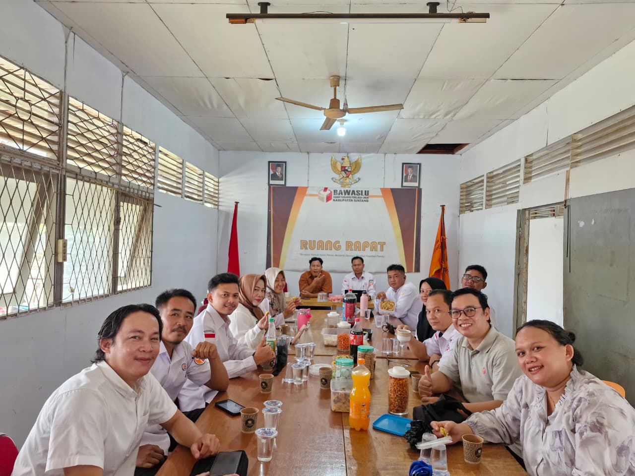 Bawaslu Kabupaten Sintang Gelar Rapat Awal Tahun 2026 dan Natal Bersama