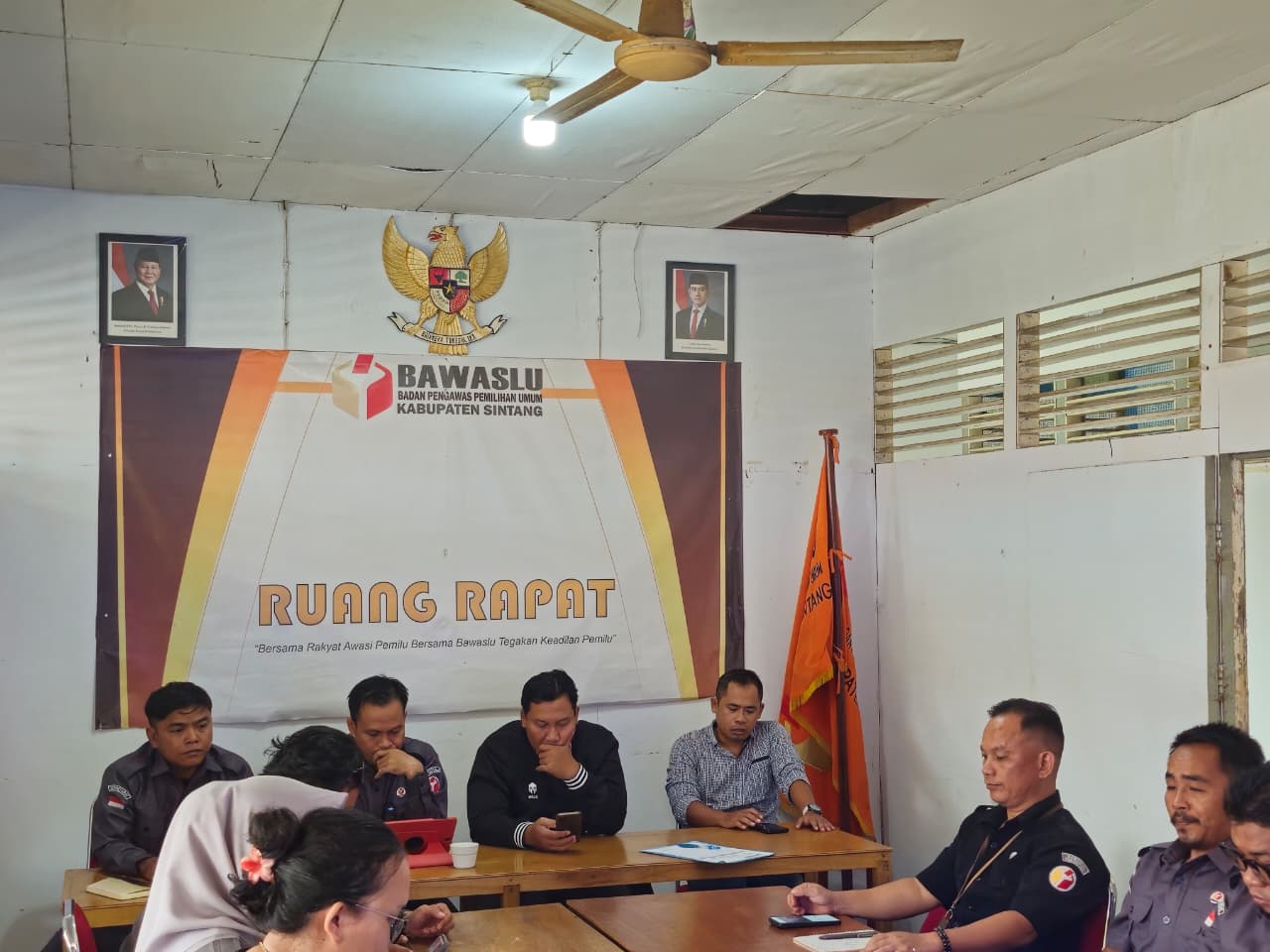 Bawaslu Kabupaten Sintang Gelar Rapat Internal Bahas Capaian Kinerja 2025 dan Rencana Strategis