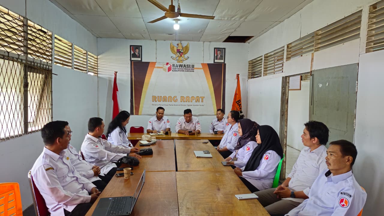 Rabu Sinergi, Bawaslu Sintang Bahas Persiapan Pelantikan Saka Adhyasta dan Pendidikan Pengawas Partisipatif