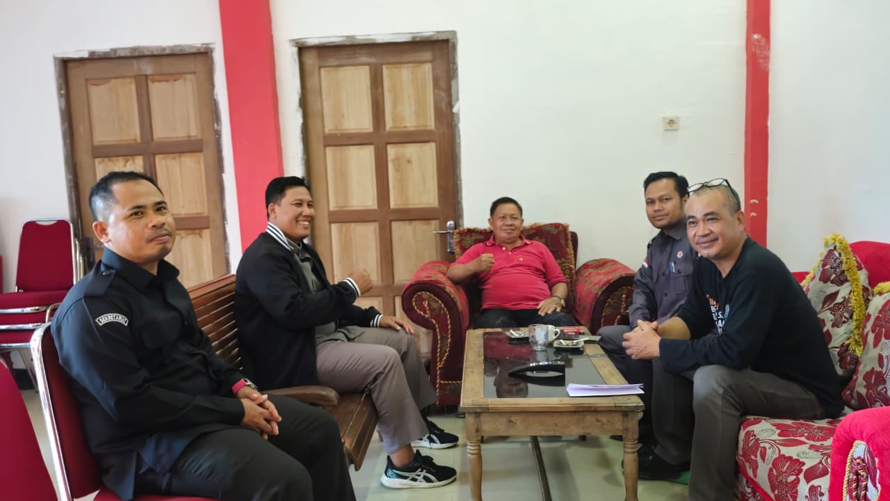 Konsolidasi Demokrasi Berjalan Aktif, Bawaslu Sintang Bahas Pemutakhiran Data SIPOL Bersama PDI Perjuangan