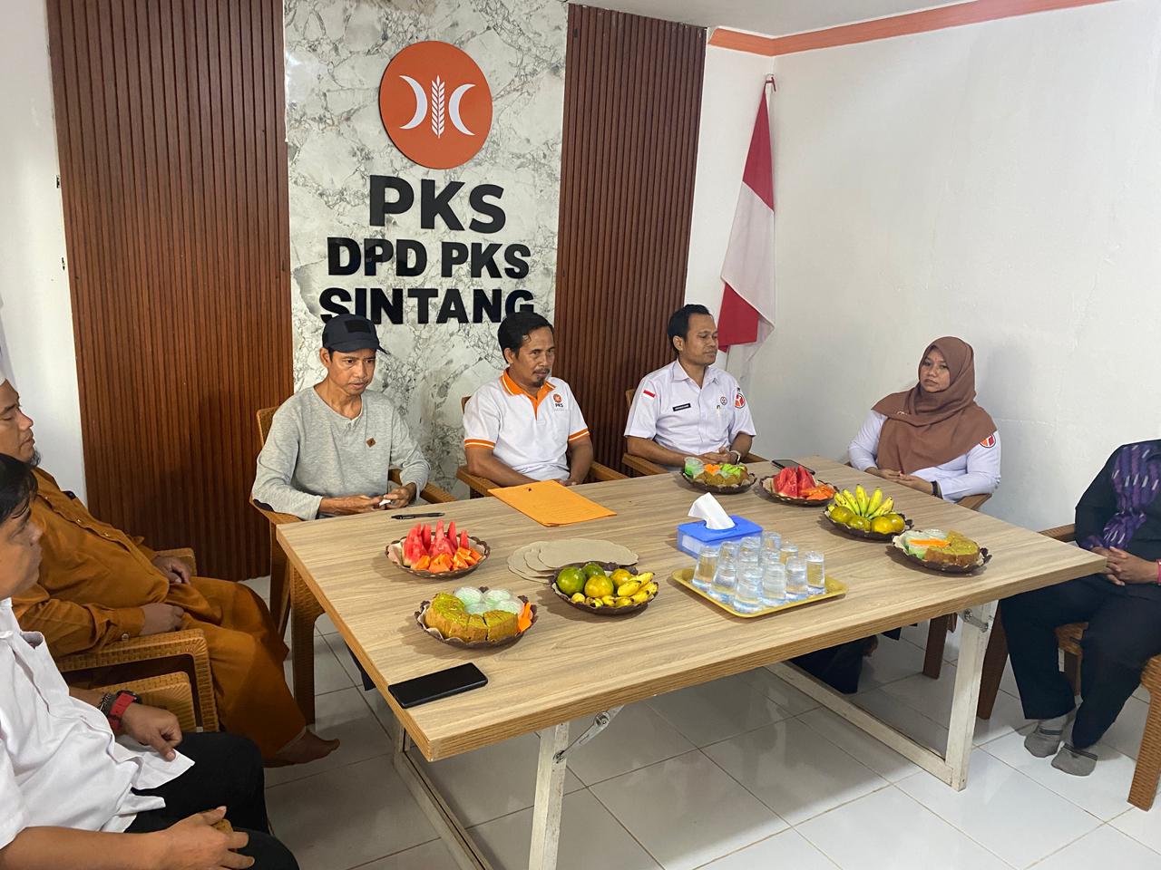 Melalui Konsolidasi Demokrasi, Bawaslu Sintang dan PKS Perkuat Sinergi Demokrasi 