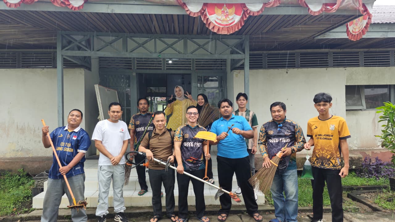 Semangat Pagi, Semangat Bersih! Bawaslu Sintang Gelar Program Jumpa Berlian