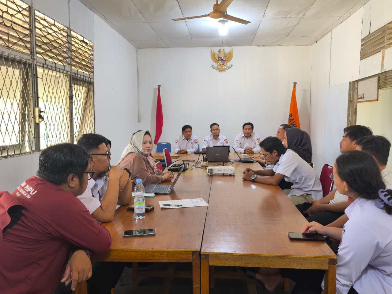 Bawaslu Kabupaten Sintang Gelar Rapat Evaluasi dan Perencanaan untuk Perkuat Kinerja Pengawasan