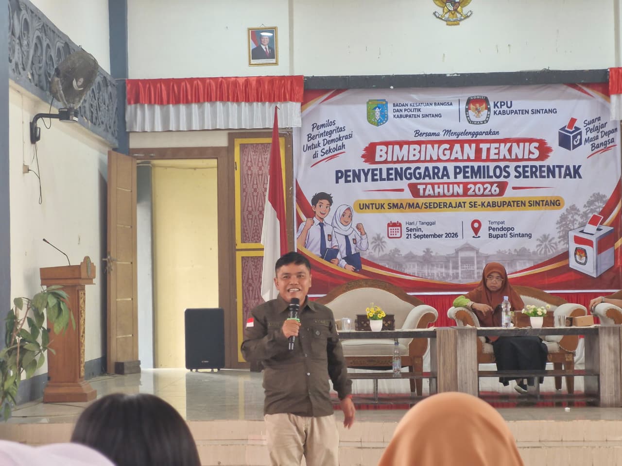 Aloysius Kusnadi: Pemilos Jadi Ruang Belajar Demokrasi bagi Pelajar Sintang