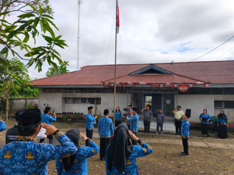 Bawaslu Sintang Gelar Upacara Peringatan Hari Sumpah Pemuda, Kobarkan Semangat Persatuan dan Pengawasan Demokrasi