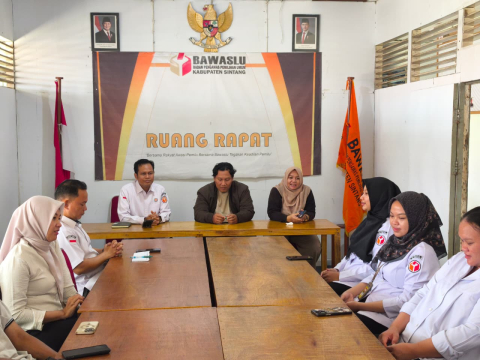 Rabu Sinergi, Bawaslu Kabupaten Sintang Bahas Evaluasi Kinerja dan Rencana Kerja