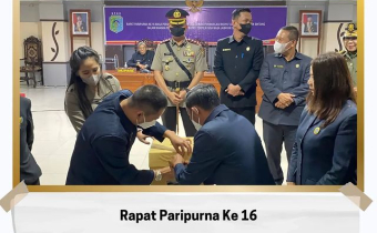 Rapat Paripurna Ke-16