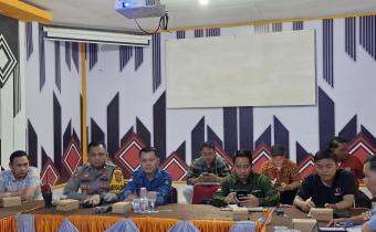  Anggota Bawaslu Sintang, Aloysius Kusnadi, Hadiri Rakor Persiapan Rapat Pleno Terbuka Pemilihan Serentak 2024 Tingkat Kabupaten