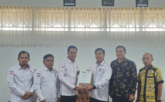 Perkuat Pengawasan Partisipatif, Bawaslu Sintang dan Universitas Kapuas Teken MoU