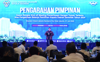 Ketua Bawaslu Rahmat Bagja saat memberikan sambutan di acara Kick Off Meeting Pemeriksaan Dengan Tujuan Dengan Tujuan Tertentu Atas Pengelolaan Belanja Pemilihan Kepala Daerah Serentak Tahun 2024, yang diselenggarakan oleh BPK di Jakarta, Senin (21/7/2025)/Foto: Publikasi dan Pemberitaan Bawaslu