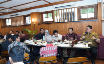 Ketua Bawaslu Rahmat Bagja saat berdiskusi dalam FGD Penyelenggara Pemilu: Suara Penyelenggara untuk perbaikan UU Pemilu di Jakarta, Kamis (24/7/2025)/Foto: Publikasi dan Pemberitaan Bawaslu