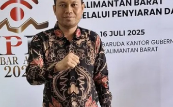 Ketua Bawaslu Sintang Hadiri KPID Kalbar Award Tahun 2025