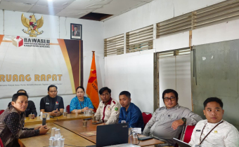 Bawaslu Sintang Hadiri Sosialisasi dan Persiapan Kompetisi Debat Hukum Pemilu ke-V Tahun 2025
