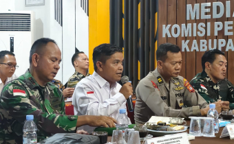 Bawaslu Sintang Hadiri Rapat Pleno Terbuka PDPB Triwulan III Tahun 2025