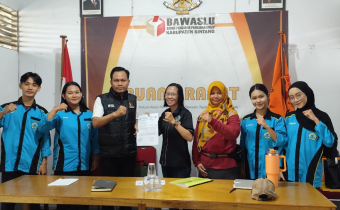 Bawaslu Kabupaten Sintang Terima Kunjungan STKIP Persada Khatulistiwa Bahas Rencana Magang Mahasiswa