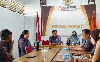 Jelang Pelaksananan P2P Daring, Bawaslu Sintang melakukan Rapat Persiapan
