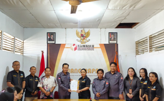 Bawaslu Sintang Resmi Terima 13 Mahasiswa STKIP Persada Khatulistiwa untuk Program Magang