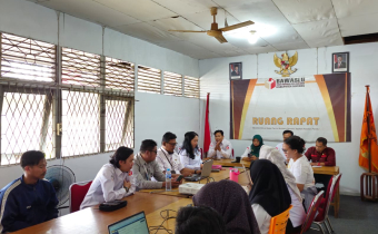 Bawaslu Sintang Gelar Rapat Internal Review Indikator Kinerja Utama (IKU)