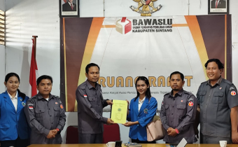 Bawaslu Sintang Terima Laporan Akhir Magang Mahasiswa STKIP Persada Khatulistiwa