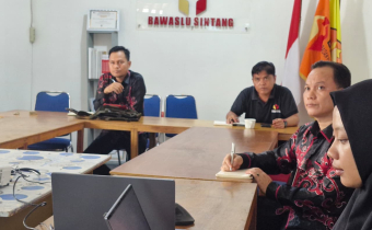 Perkuat Pengawasan PDPB, Bawaslu Sintang Pertajam Analisis Kerawanan Lewat Sosialisasi Uji Petik DPB